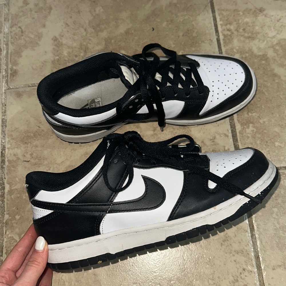 NIKE PANDA DUNKS